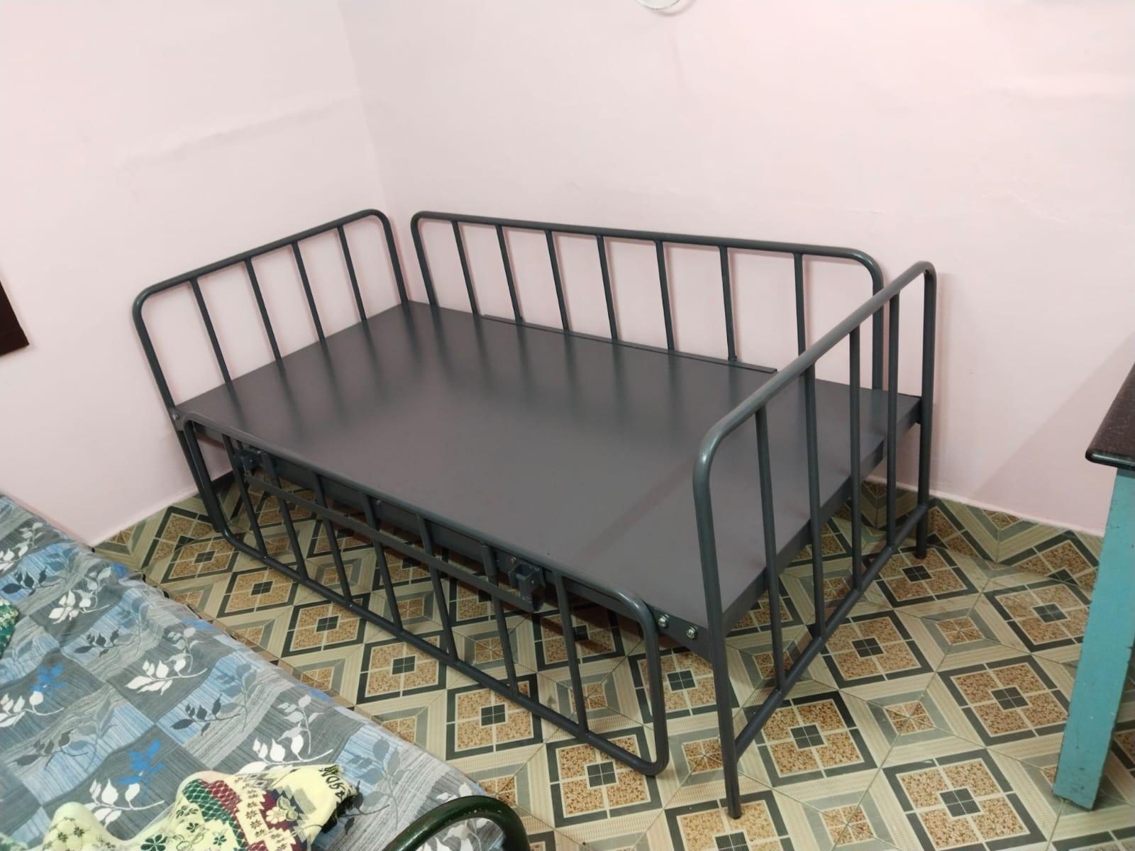 Steel cot