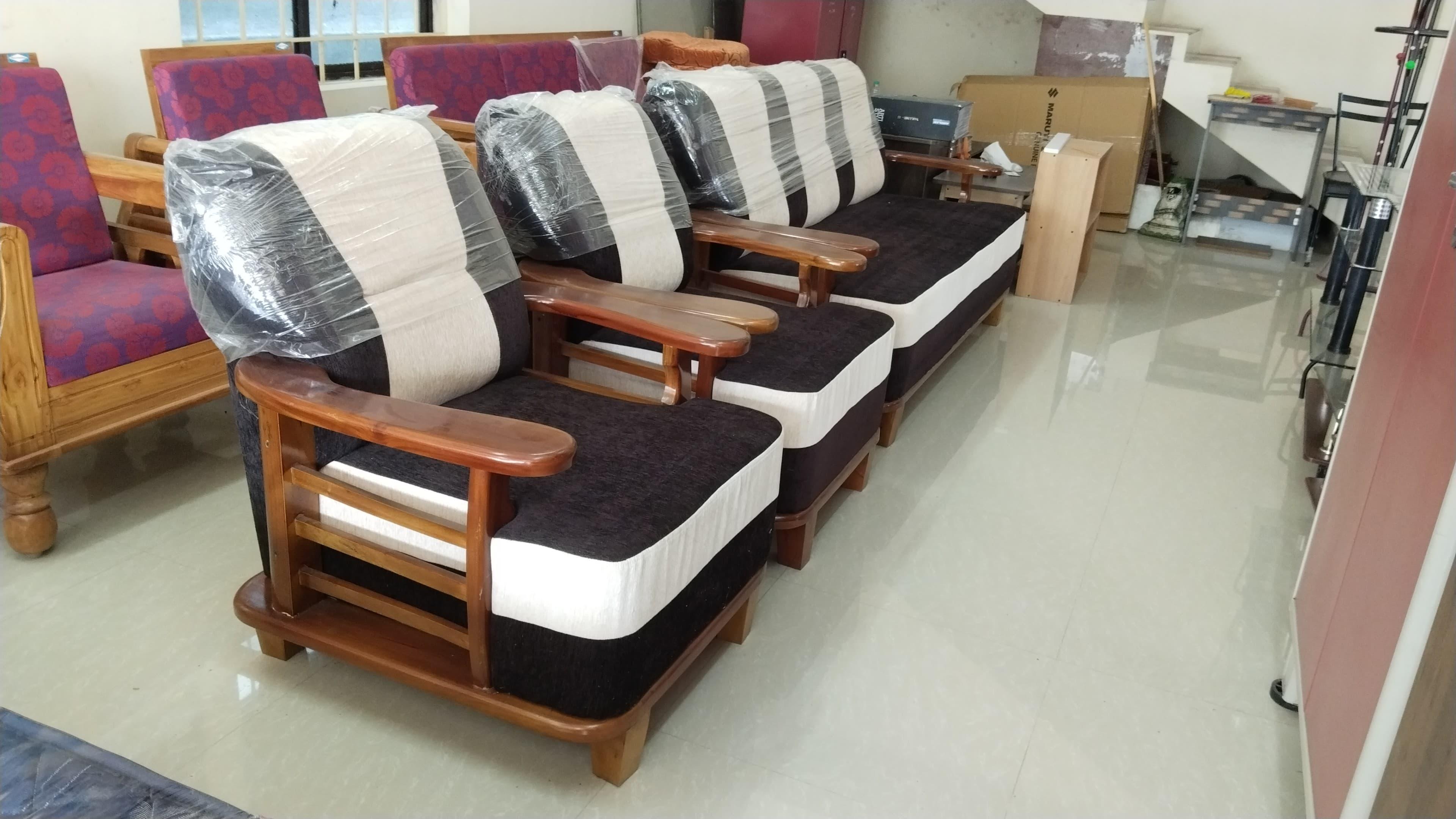 Sofa brown