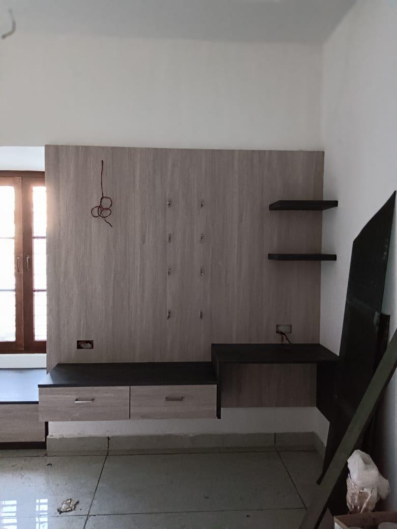 Wall -mounted Tv unit 7
