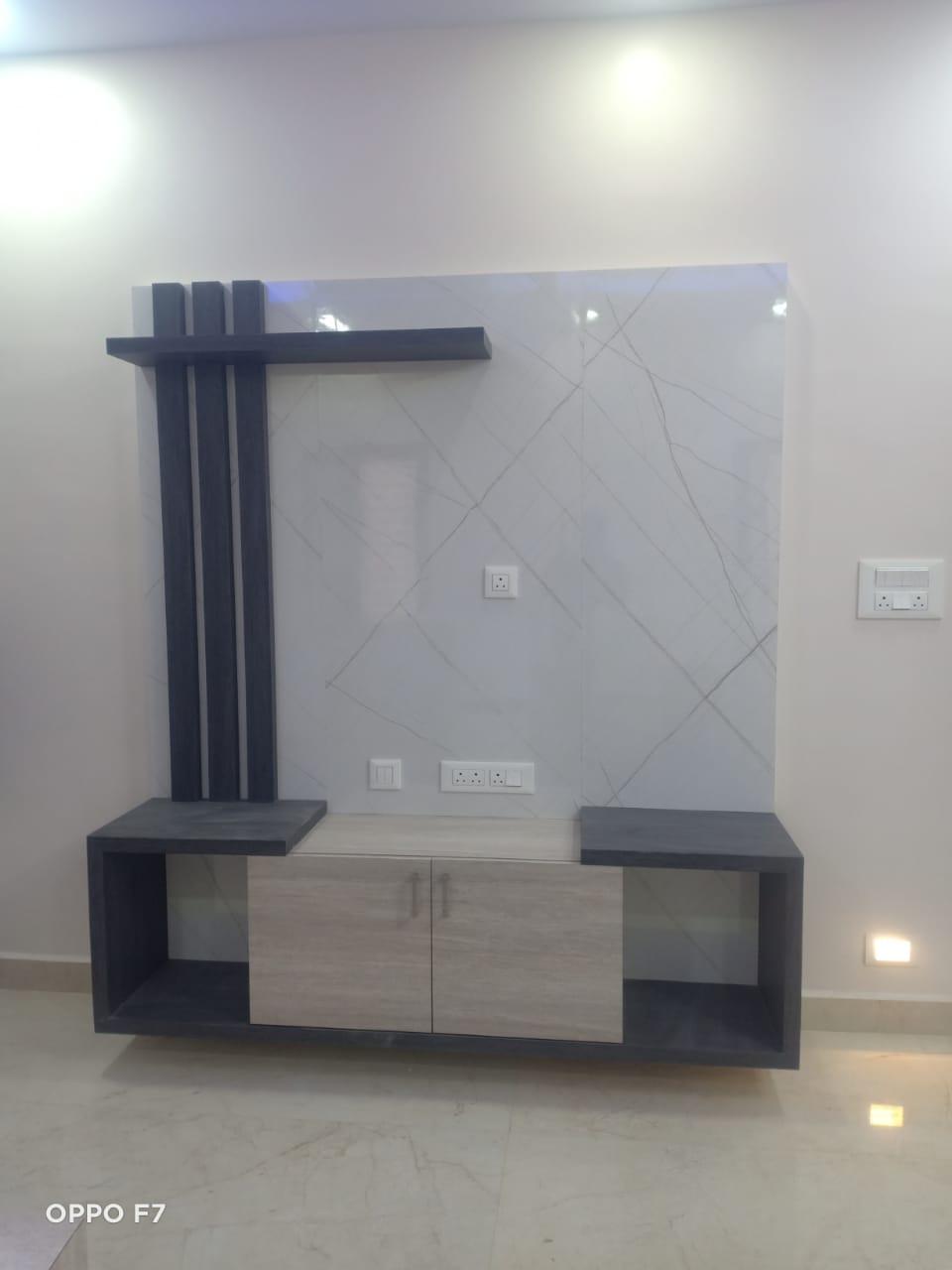 Wall -mounted Tv unit 2
